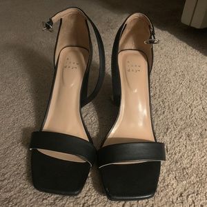 A new day black 8.5 ankle strap heel